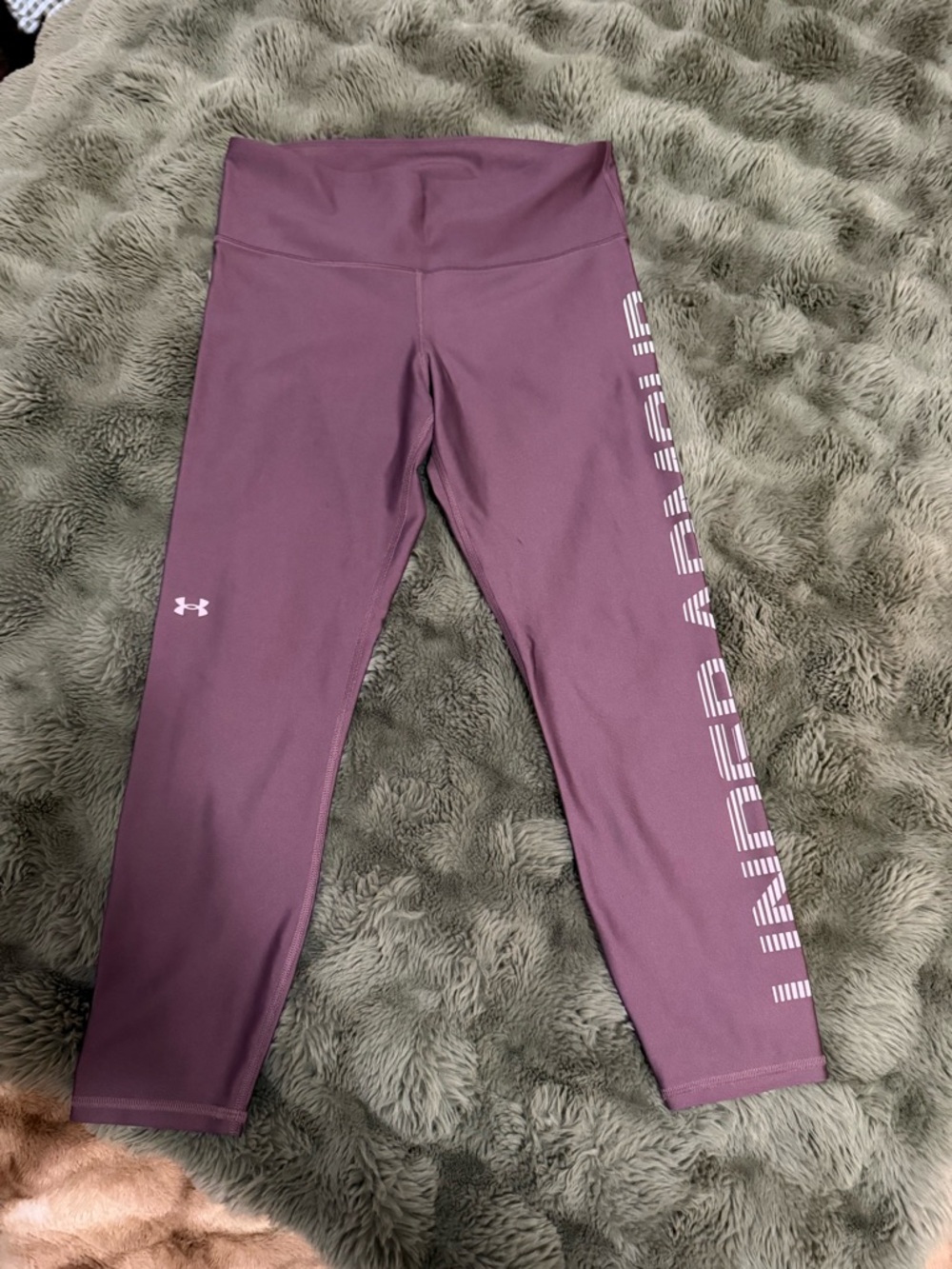 Under Armour Women’s ' Mauve Athletic Leggings with Side Logo